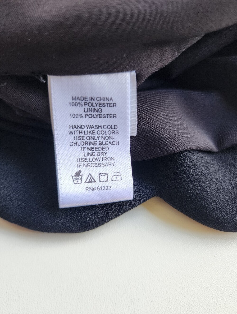 CeCe Women's Sheath Dress Scalloped Hem Lined Black Sleeveless Zip Back Sz 4 - Picture 11 of 11